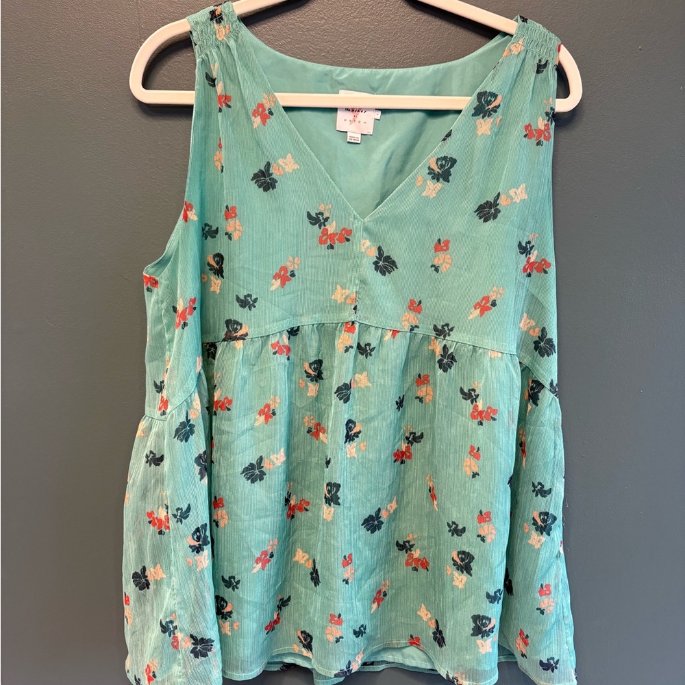 Hatch Floral Maternity Sleeveless Flutter Blouse size L